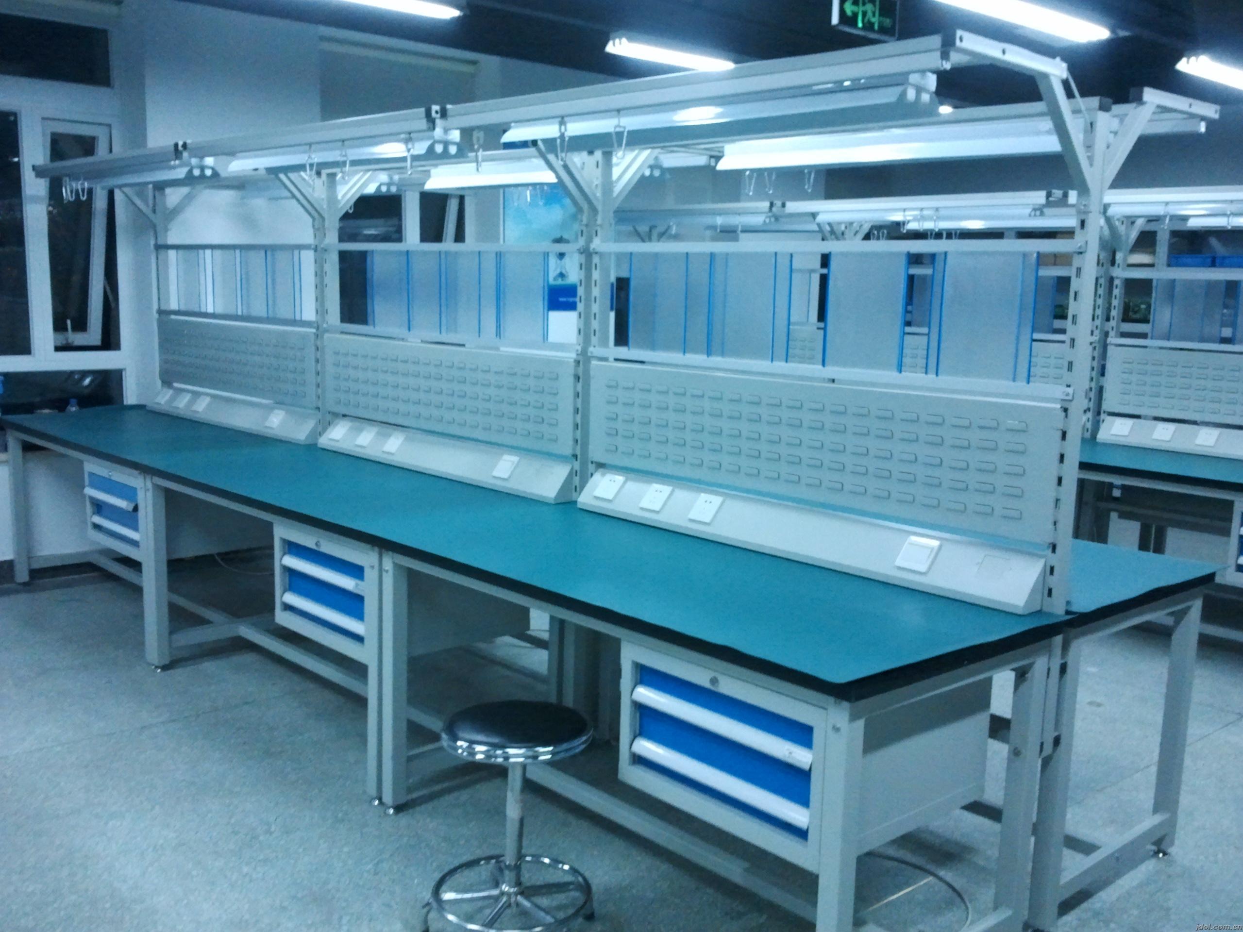 重型工作臺